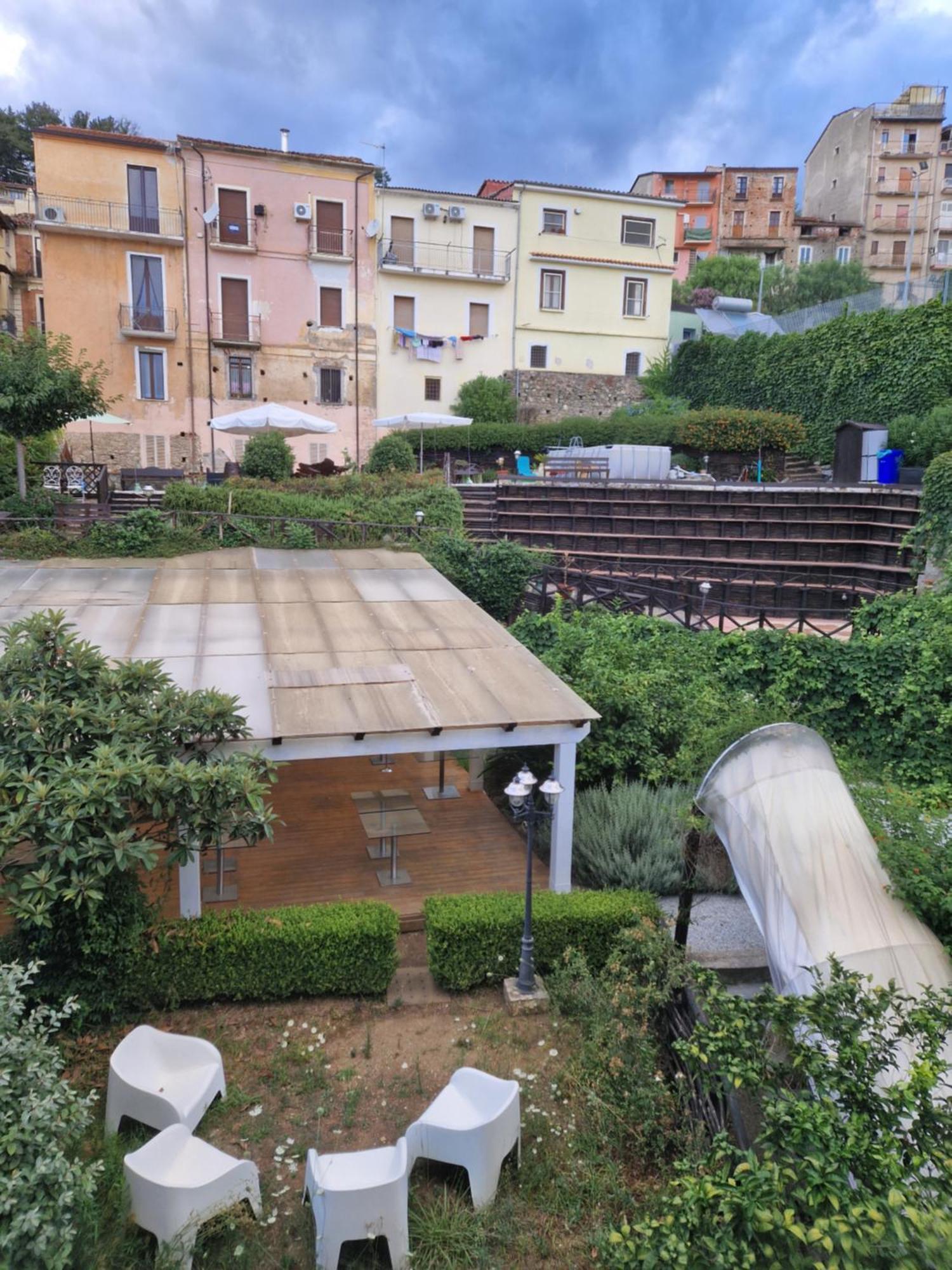 Casa Lissania Bed & Breakfast Lamezia Terme Eksteriør bilde