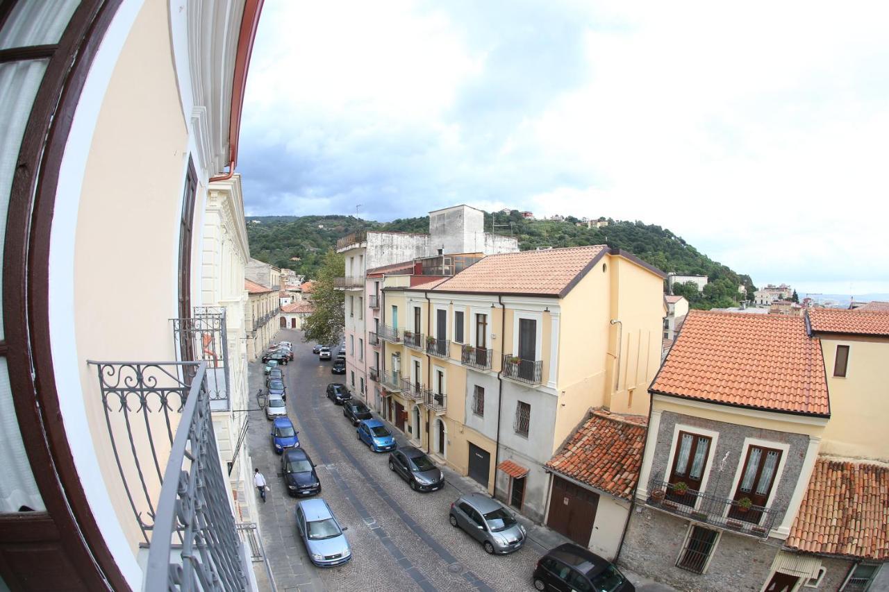 Casa Lissania Bed & Breakfast Lamezia Terme Eksteriør bilde
